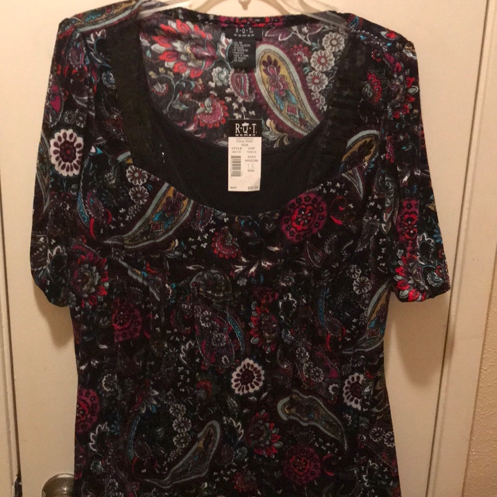 R.Q.T. Woman’s top
